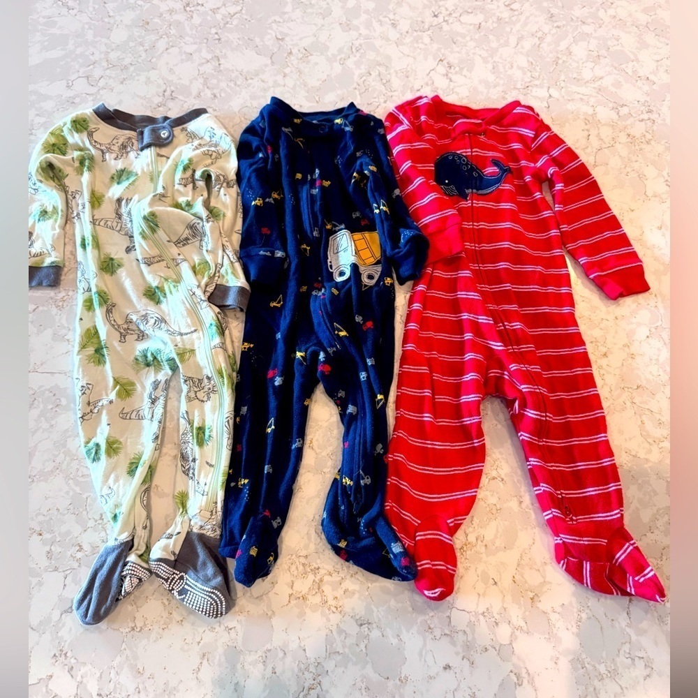 6-9M - pack of 3 - footies- Burt’s bees & Carters